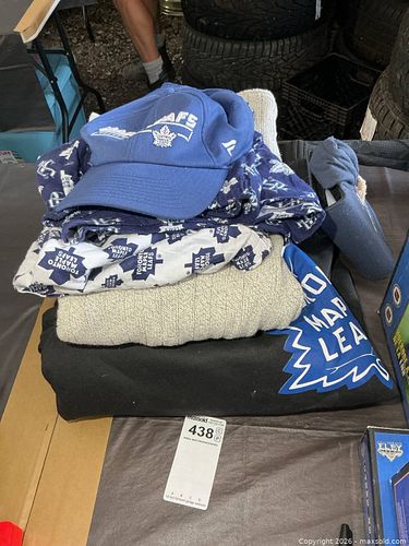 Maple Leafs Attire A (1 of 15)