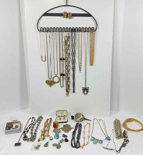 Assorted Costume Jewelry Lot No.2 (1 of 20)