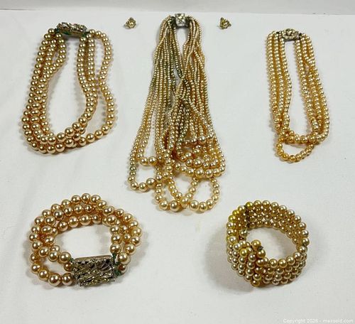 Faux Pearl Jewellery Lot (1 of 14)