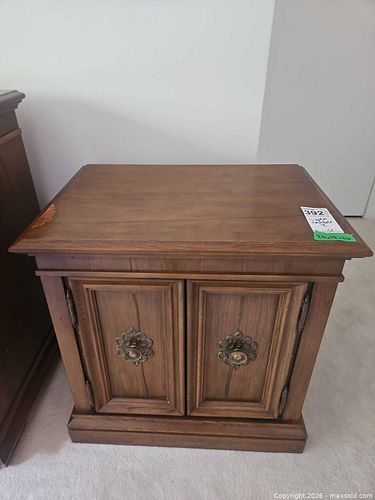 2 Side Table / Nightstands C (1 of 18)