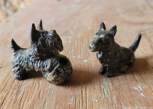 Vintage Cast Iron Scottish Terrier Figures  (1 of 5)