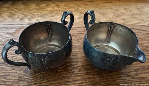 Silverplate Creamer and Sugar (1 of 11)