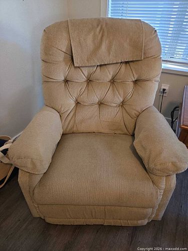 La-Z-Boy Beige/Tan Fabric Recliner Chair with Manual Lever (1 of 6)
