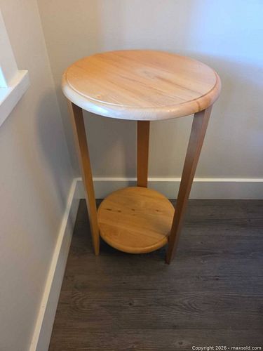 Solid Wood Side Table, Light Natural Finish (1 of 5)