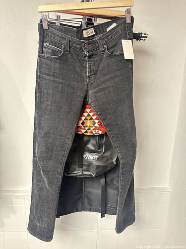 Lot #19 (1 of 4)