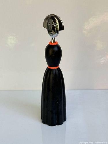 Lot #589 (1 of 6)