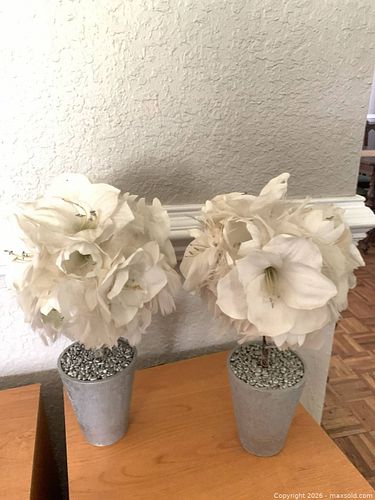 3 White/Cream Artificial Silk Flower Arrangements in Concrete Pots (1 of 7)