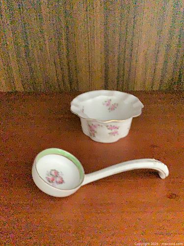 Porcelain Floral Bowl with Gold Gilded Rim, about 4 in (1 of 3)