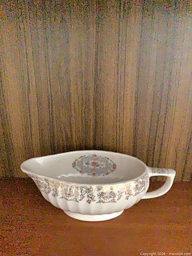 Porcelain Gravy Boat with Floral & Scroll Design, Gold Trim (1 of 4)