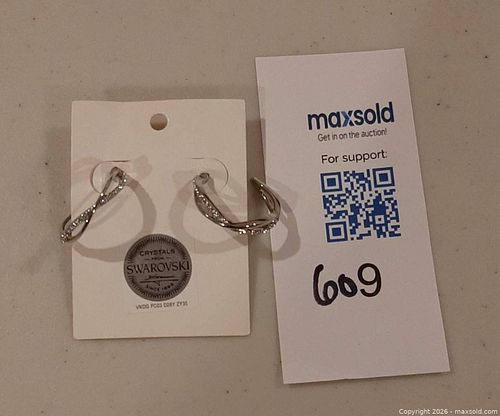 Swarovski Twist hoop earrings (1 of 7)
