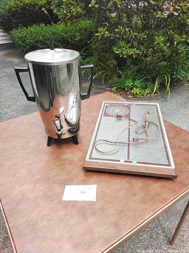 Salton Stainless Steel Coffee Percolator with Warming Tray (1 of 4)