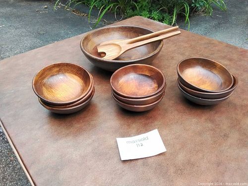 Vintage Rustic Wooden Salad & Serving Bowl Set, 8-Piece (1 of 4)