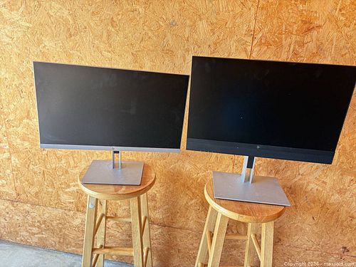 2 HP 24" Monitor - Black/Silver (Includes Stand) (1 of 7)