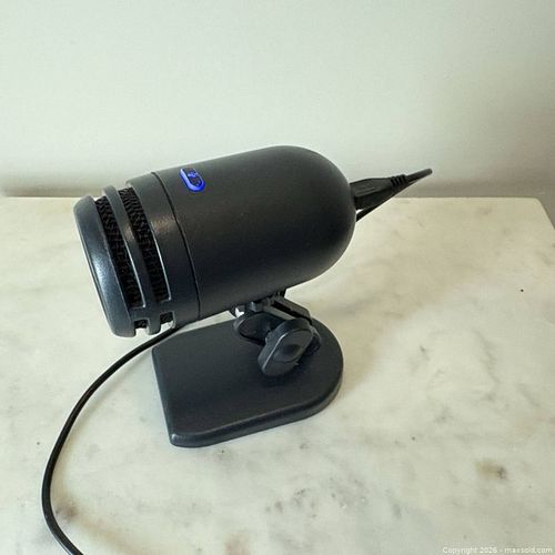 Blue USB Cardioid Microphone (Black) (1 of 3)