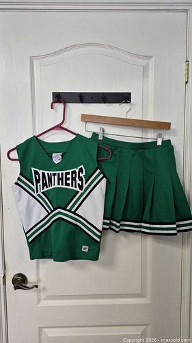 Cheerleader Outfit (1 of 7)