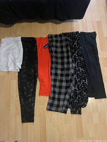 Womens XL bottomwear (1 of 10)