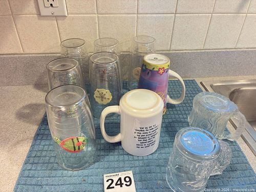 Cups and Mugs B (1 of 10)