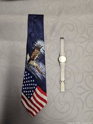 American Flag Necktie and Analog Wristwatch (1 of 3)