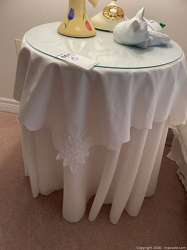Side Tables B  (1 of 10)