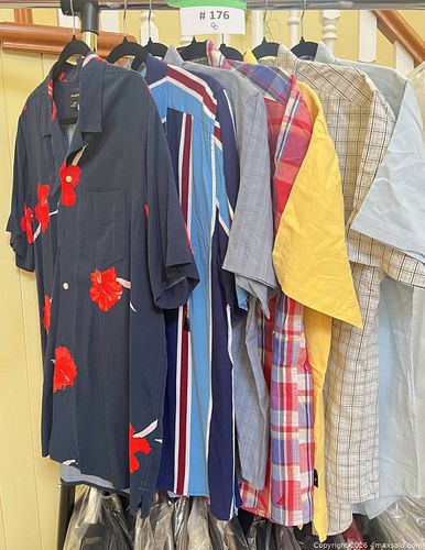 Short-Sleeve Button-Up Shirts: Banana Republic, Topman, Nautica (1 of 19)