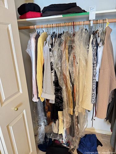 Ladies Clothing (1 of 18)