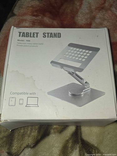 BRAND NEW-ADJUSTABLE  Telescopic Rotaing Tablet Stand (1 of 5)