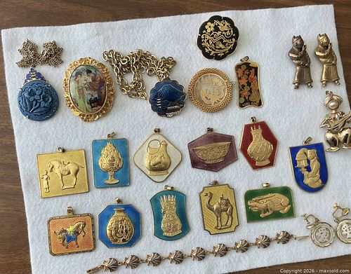 Asian inspired Jewellery lot (1 of 5)