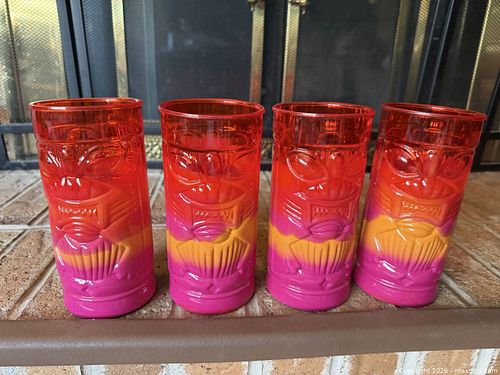 Set of 4 Plastic Tiki Mugs - Red/Pink/Orange Ombre (1 of 4)