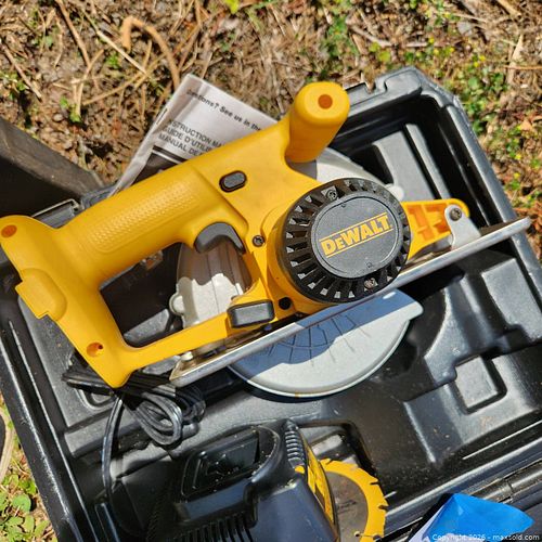 DeWalt DW934 18V Cordless 6-3/4" Metal Saw (1 of 5)