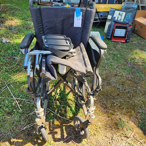 Invacare 9000 XT Manual Wheelchair, Black with Gray/Silver Frame (1 of 5)