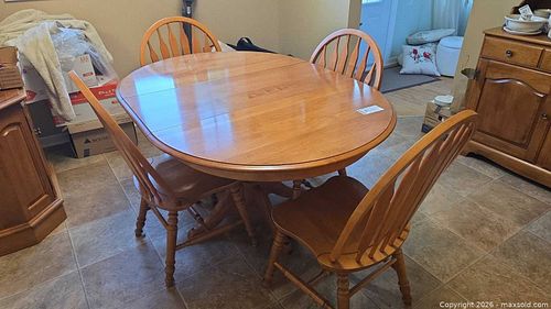 Roxton Maple Oval Dining Table with Drop-In Leaf & 4 Chairs (1 of 10)