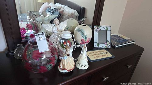 Vintage Mixed Home Decor Lot — Glass, Ceramic & Holiday Pieces (1 of 13)