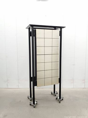 Lot #426 (1 of 18)