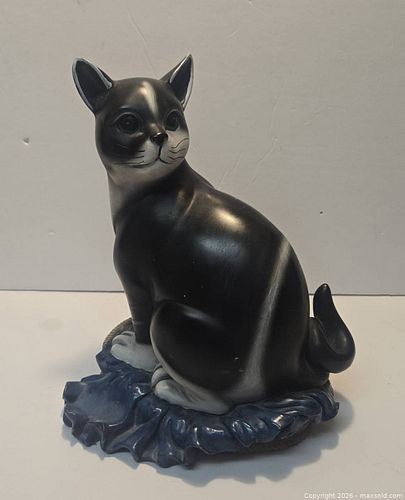 Black and White Ceramic Cat Figurine with Blue Base (1 of 2)