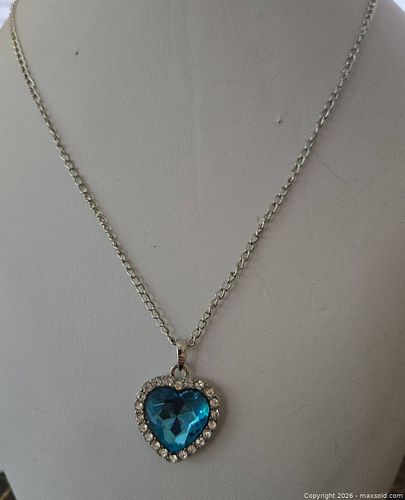 Silver-Tone Heart Pendant Necklace with Blue/Teal Crystal, 18 in (1 of 1)
