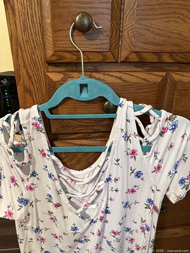 Ladies size large  (1 of 9)