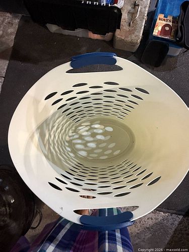 Laundry hamper heated throw  (1 of 8)