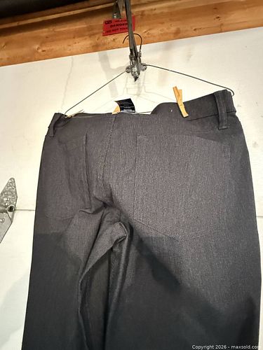 Men’s pants 36x30 (1 of 17)