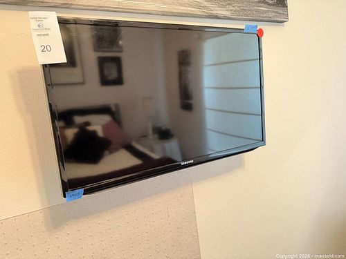 Samsung 32" LED/LCD Television (1 of 7)