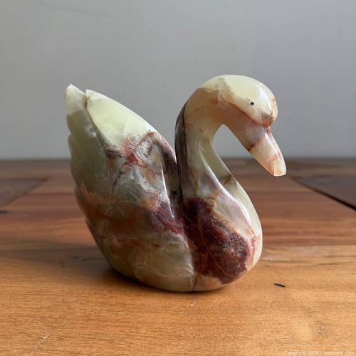 Vintage Stone Swan Figure/Statue  (1 of 6)