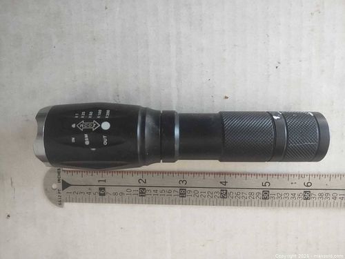 Bell+Howell Black Aluminum LED Zoom Flashlight (1 of 3)