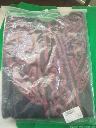 Black and Red Celtic Knot Knit Sweater, Medium / Chinese XL (1 of 3)