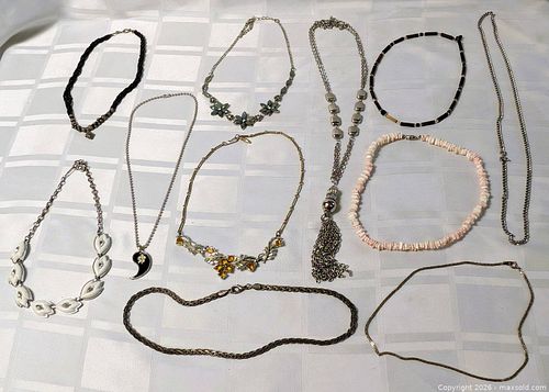 NECKLACE JEWELRY LOT (1 of 20)