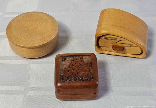 WOODEN JEWELRY BOXES (1 of 18)
