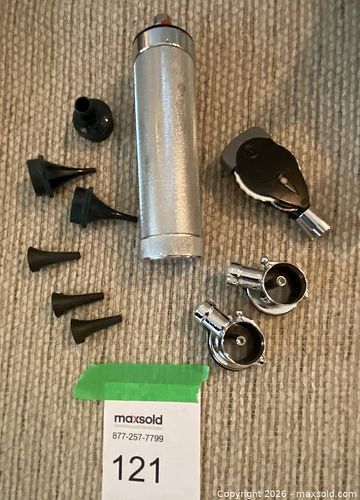 Diagnostic Otoscope & Ophthalmoscope Set with Accessories (1 of 7)