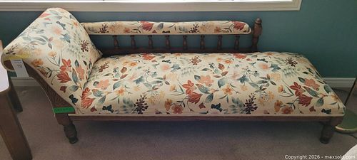 Vintage Chaise Lounge; mint condition (1 of 10)