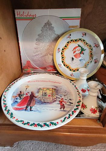 Vintage Christmas Serving & Décor Lot – Hallmark, Poinsettia Japan & Glass Sleigh (1 of 10)