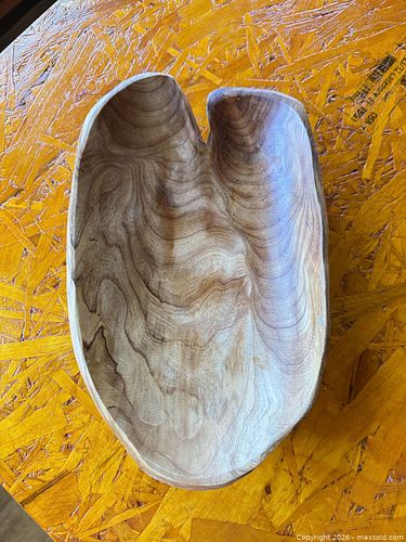 Wooden tray (1 of 4)