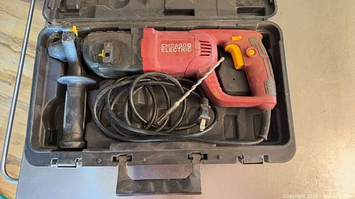 Chicago Electric Corded Rotary Hammer Drill (1 of 3)
