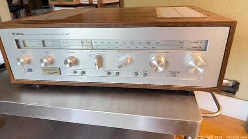 Yamaha CR-620 Stereo Receiver (1 of 8)